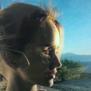 Meet your Posher, Dana